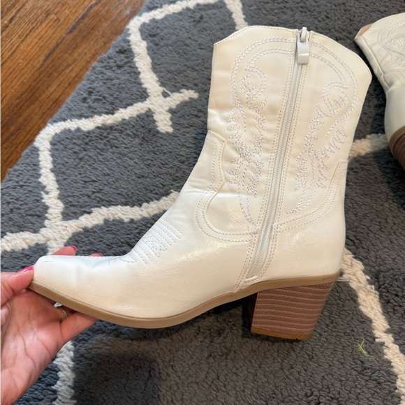 White Cowboy Boots - Picture 3 of 10